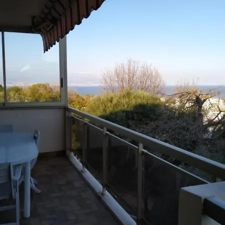 Apartment With Sea View And Swimming Pool Antibes